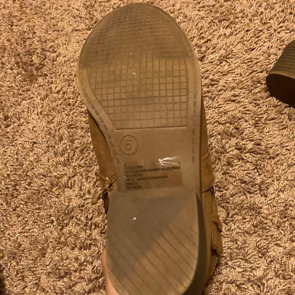 boots - Picture 2 of 6